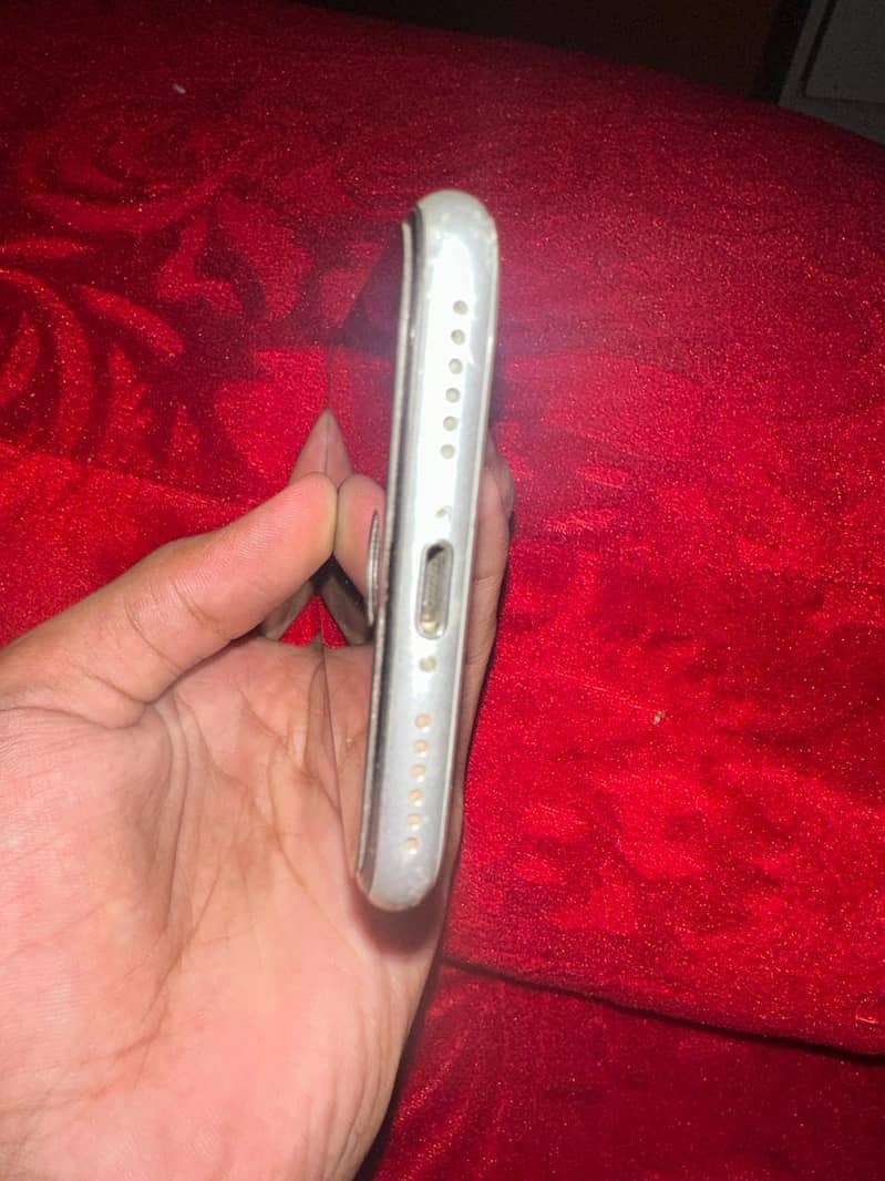 Apple iPhone SE 4