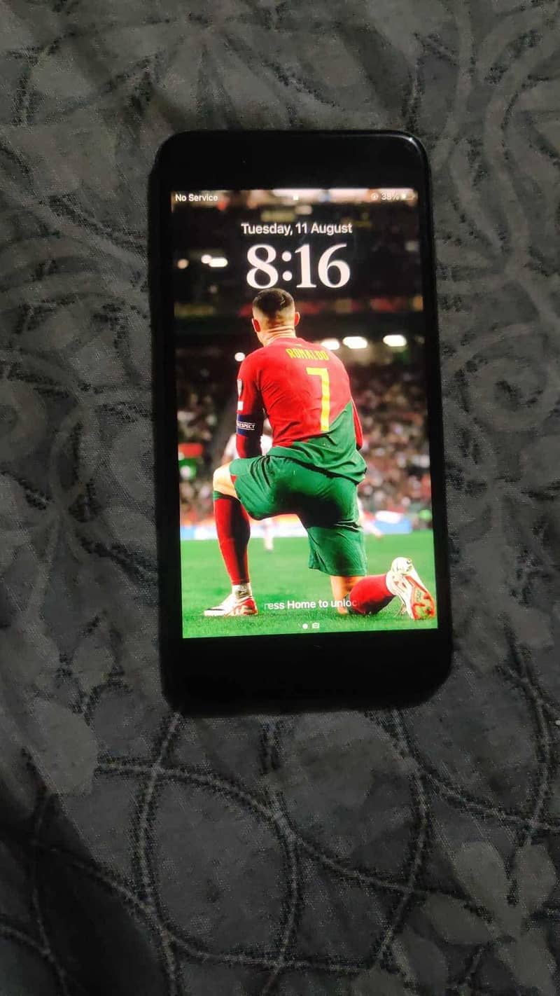 Apple iPhone 8 Plus 0