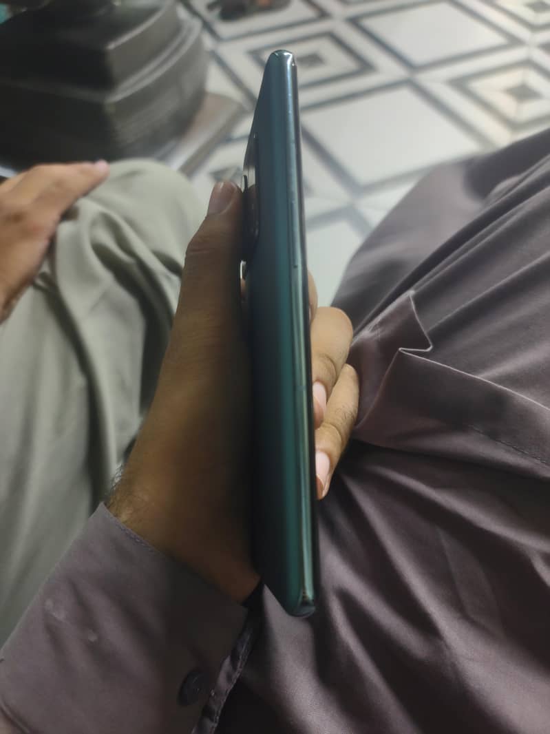 One Plus 10 Pro 1