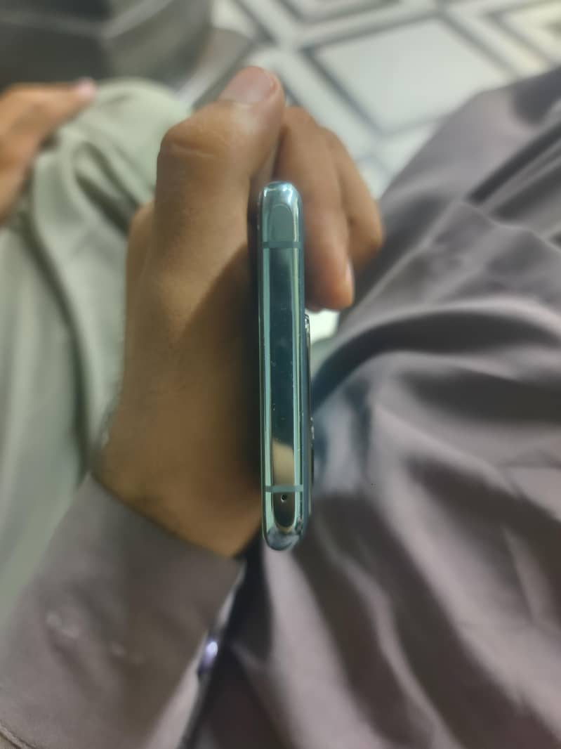 One Plus 10 Pro 3