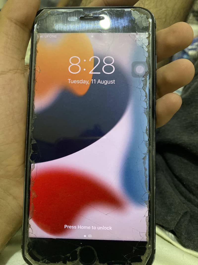 Apple iPhone 7 Plus 1