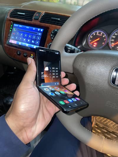 Samsung Mobile Z Flip 3