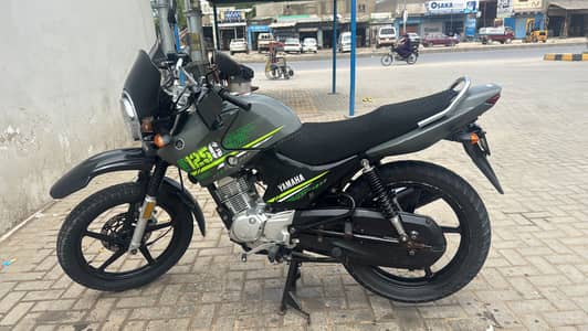 Yamaha YBR 125G 2022 | Gray | Like New Condition | First Owner