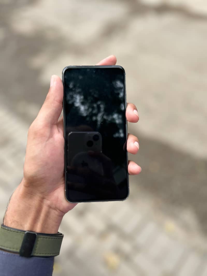 Google Pixel 8 3