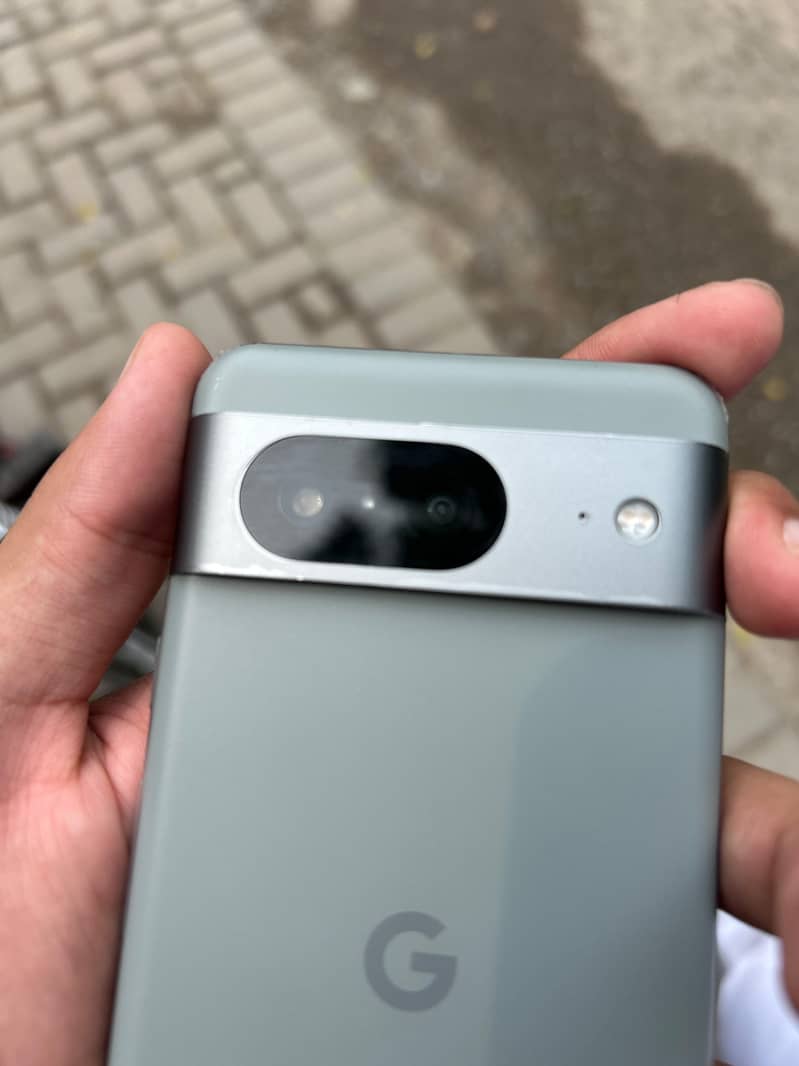 Google Pixel 8 6