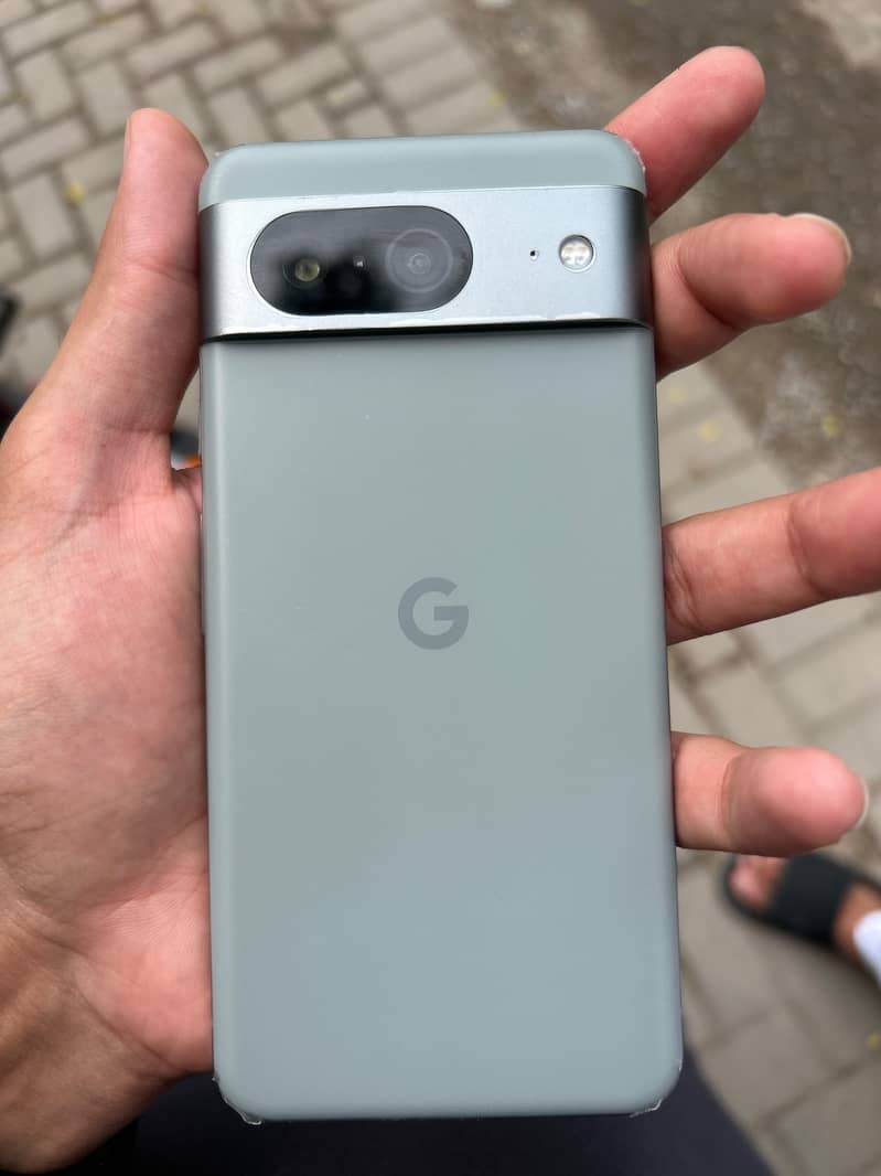 Google Pixel 8 7