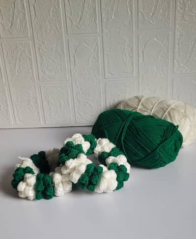 handmade crochet green and white gajrayy for 14 august