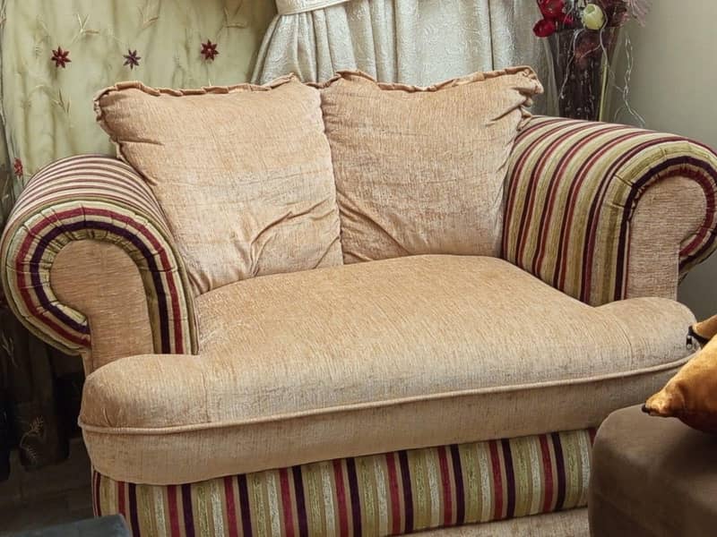Sofa set 0