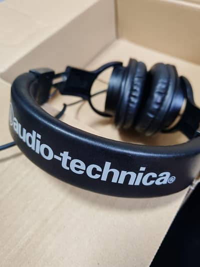 Audio-Technica ATH-M50 Professional Studio Headphones – Original