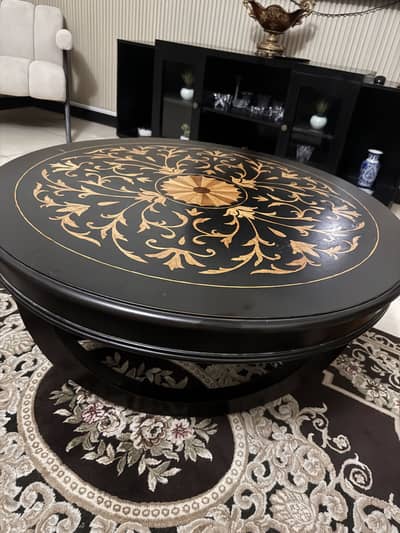 Round  centre table