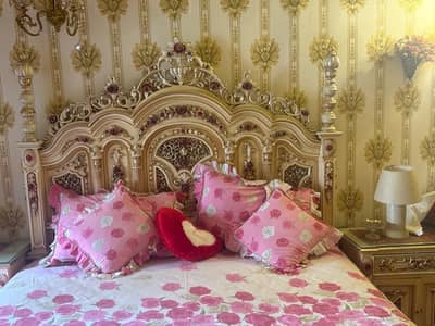 Used Bed Set with Cup board and Dressing