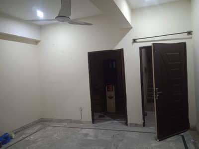 2bed ofice falt available for rent Ghauri Town pahse 5a