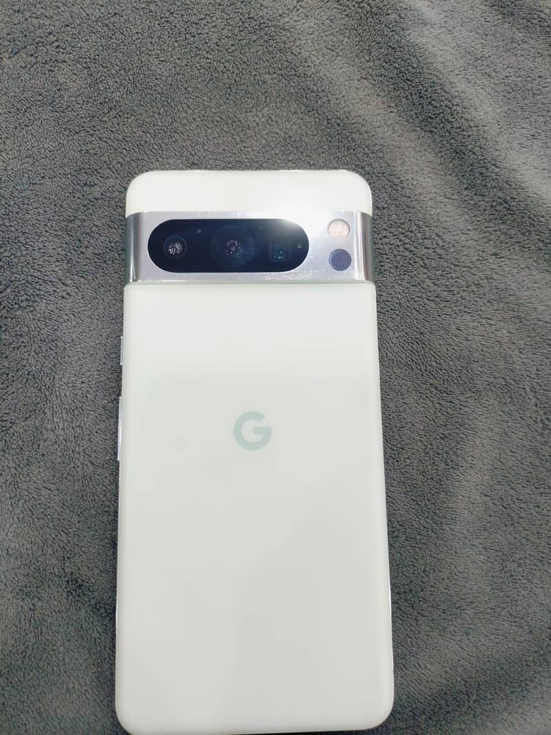 Google Pixel 8 Pro 0