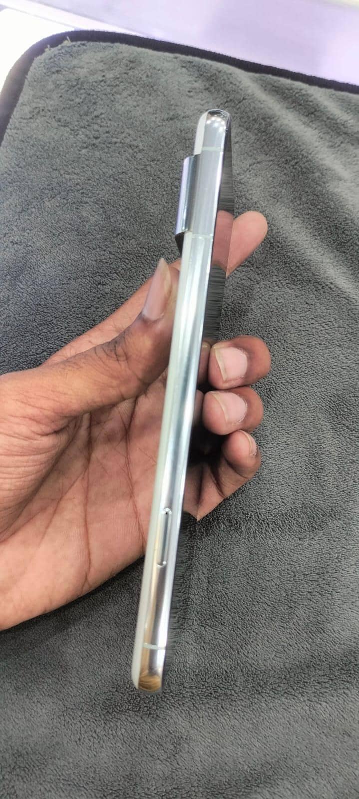 Google Pixel 8 Pro 2