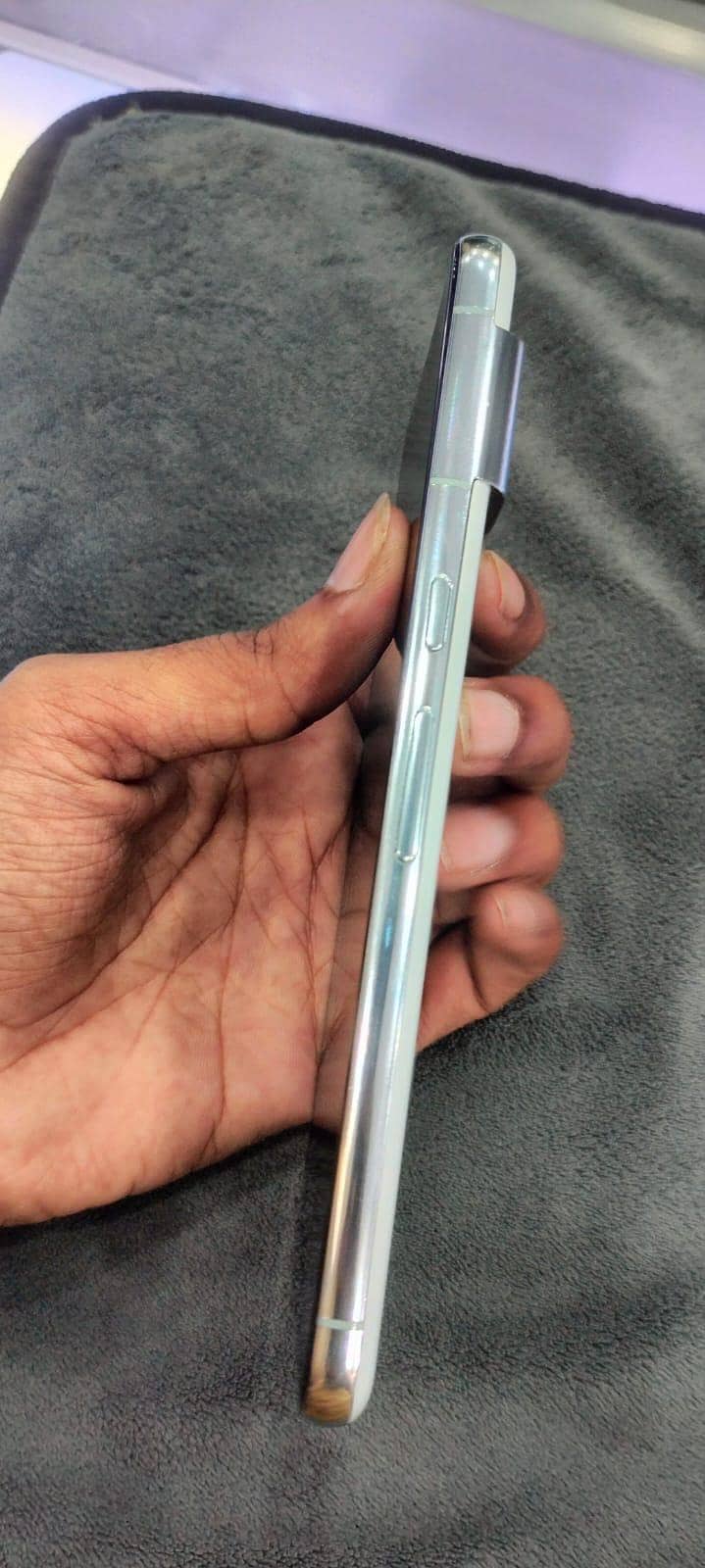 Google Pixel 8 Pro 3