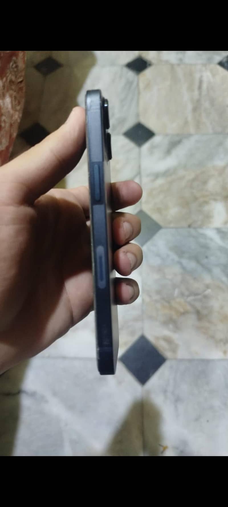Apple iPhone 13 2
