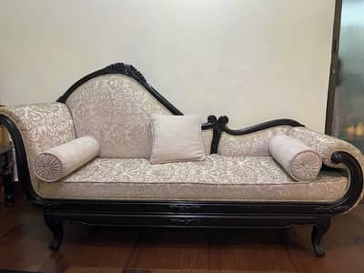 5 seater Sofa set, 1 Dewan ,1 Center Table and 2 small tables
