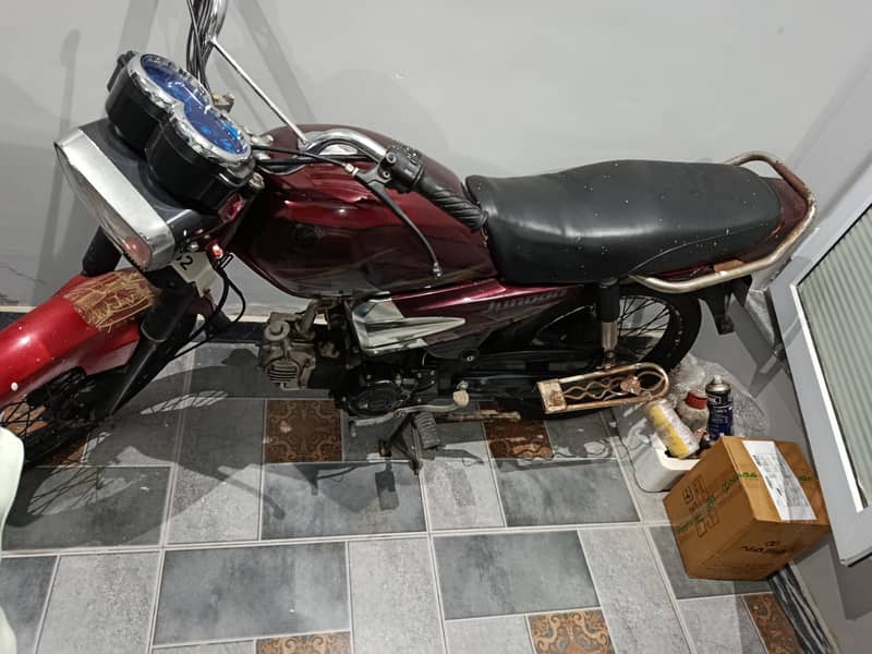 YAMAHA JUNOON 1
