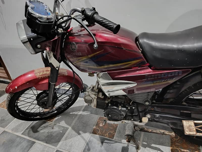 YAMAHA JUNOON 4