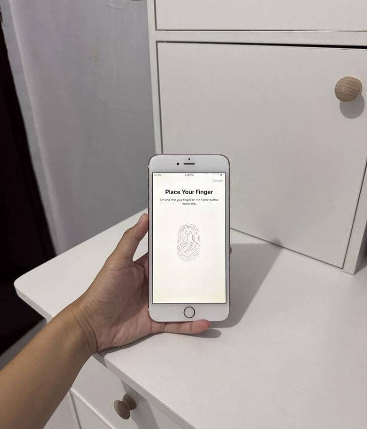 Apple iPhone 6S Plus 2