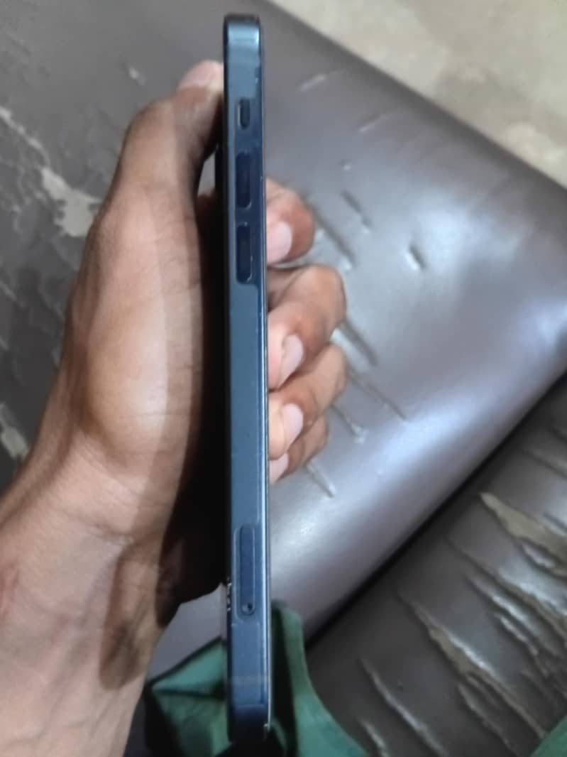 iphone 12 4