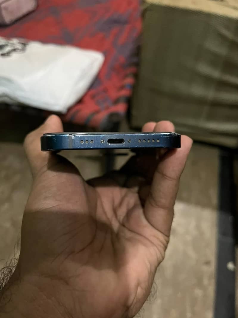 Apple iPhone 12 2