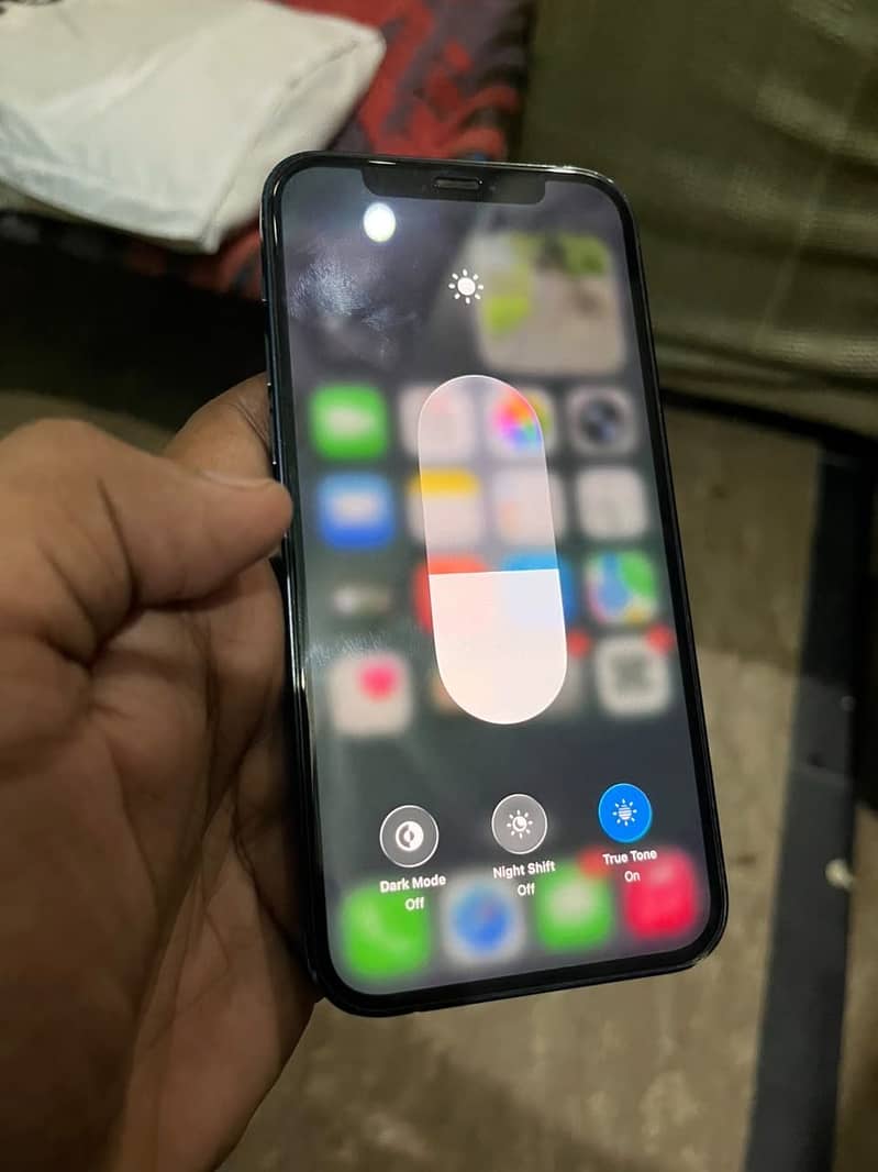 Apple iPhone 12 3