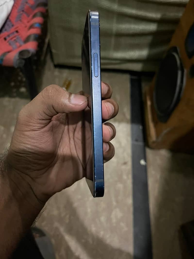 Apple iPhone 12 5