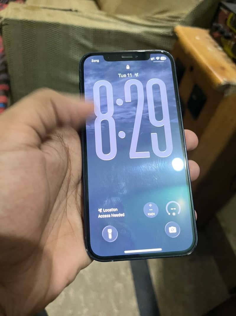 Apple iPhone 12 6