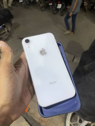 Apple iPhone XR