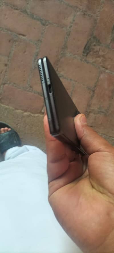 Honor Magic V3