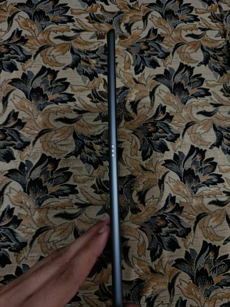 iPad 9th generation (64 gb) 2