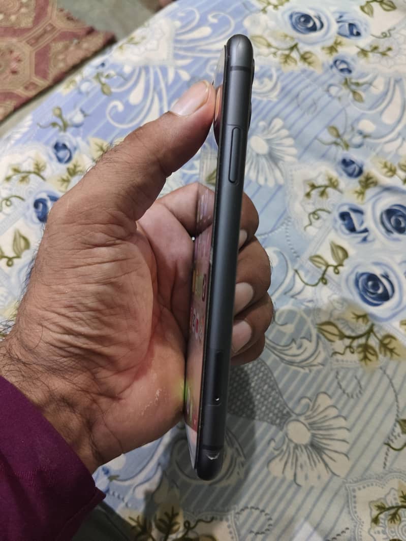 Apple iPhone 11 1