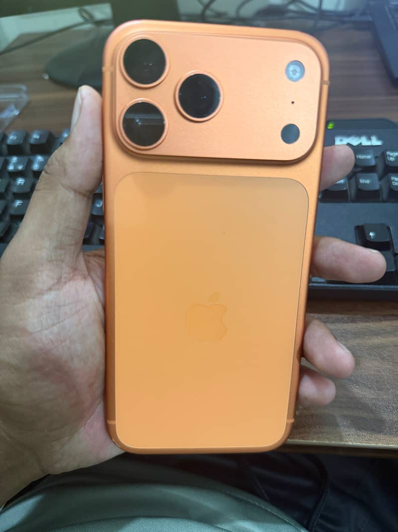 Apple iPhone 17 Pro Max 0