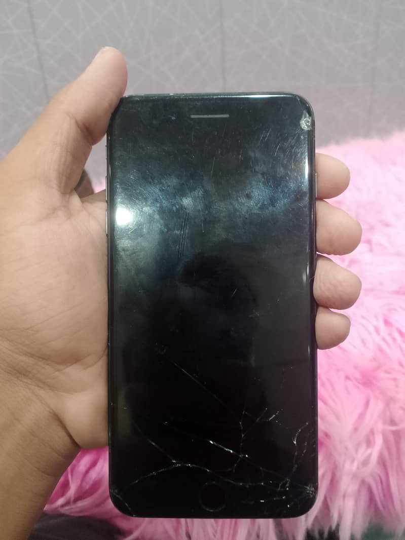 Apple iPhone 7 Plus 1