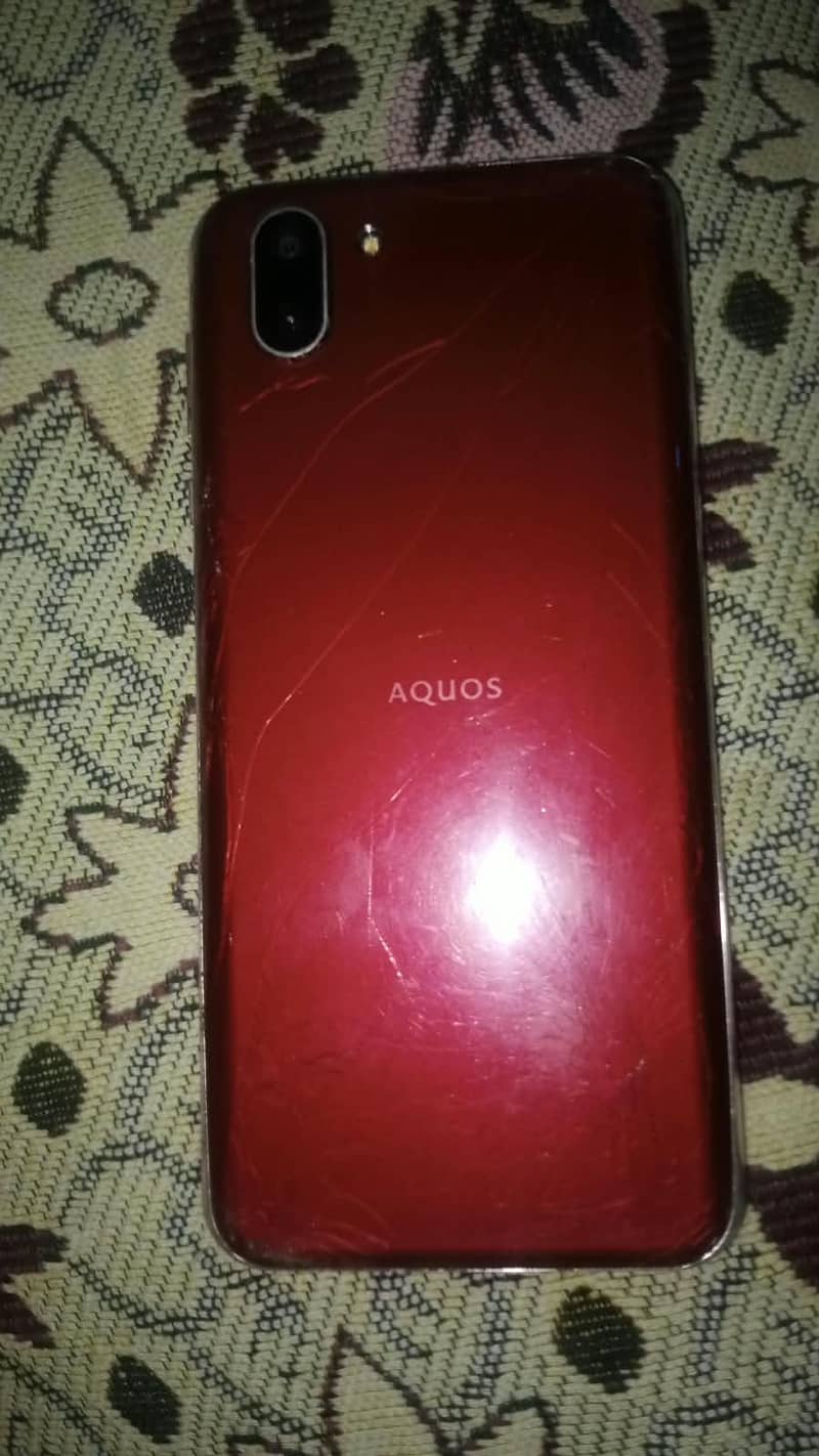 Sharp Aquos R2 0