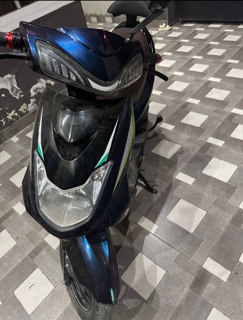Scooty 0