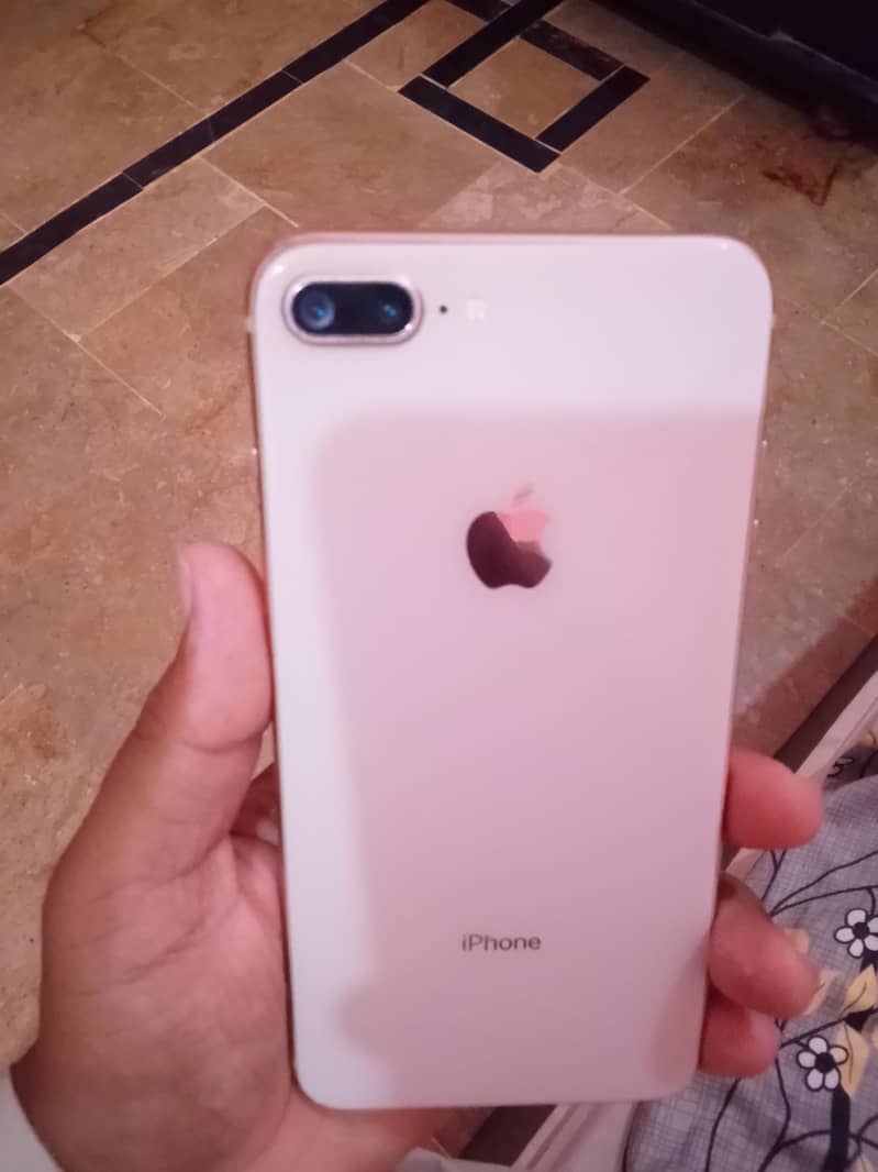 Apple iPhone 8 Plus 5