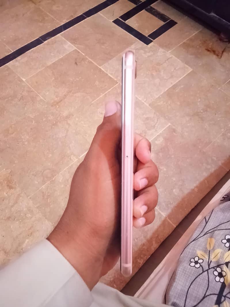 Apple iPhone 8 Plus 6