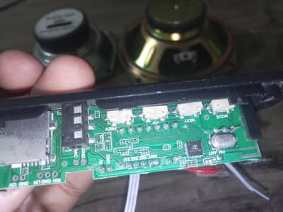 2 speaker and one mp3 5v Bluetooth and 30+30 w amplifier