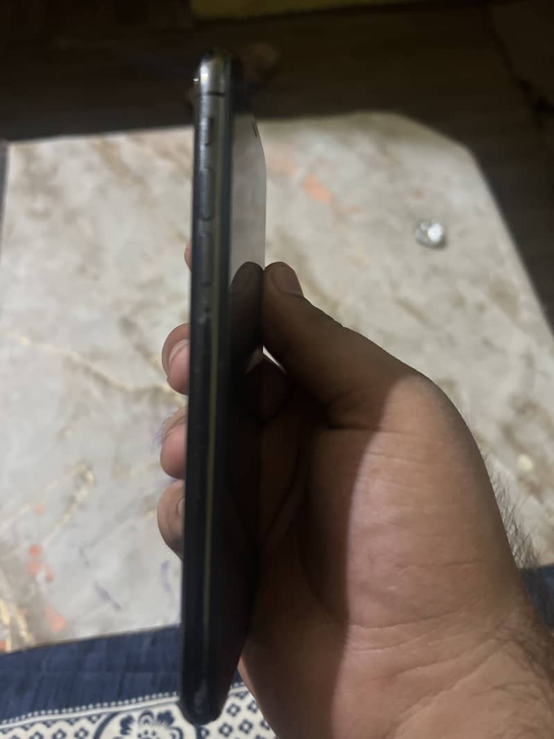 Apple iPhone X 2