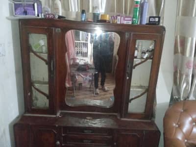 Dressing table
