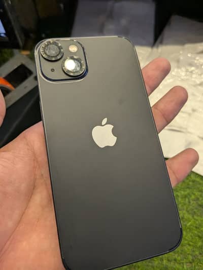 Apple iPhone 13