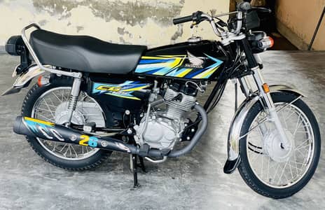 Honda 125 Black