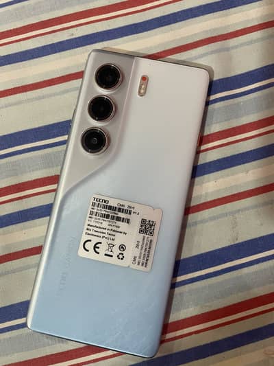Tecno CAMON 40 Pro - Glacier White