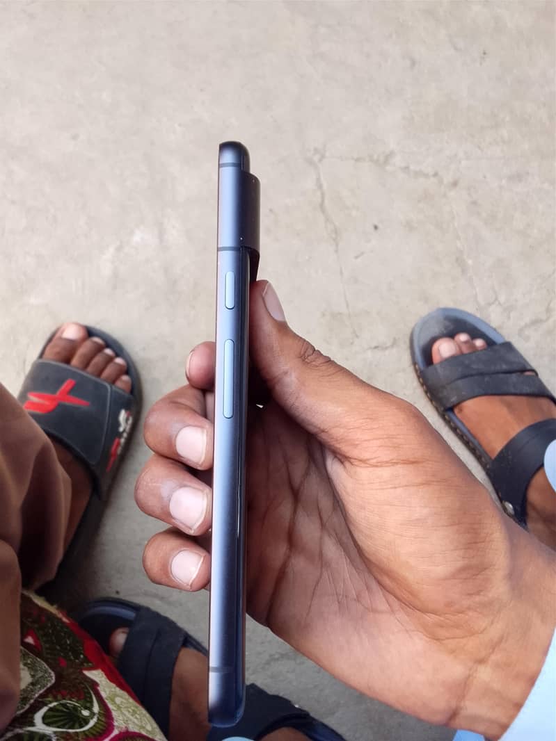 Google Pixel 8 4