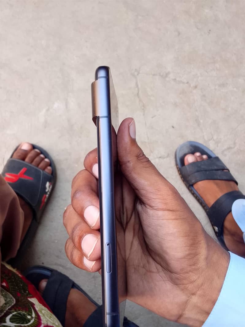 Google Pixel 8 5