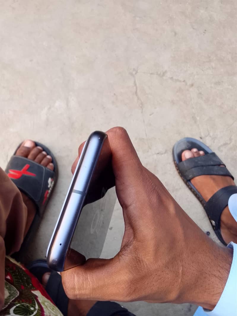 Google Pixel 8 6