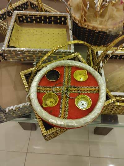 Beautiful Decorative Gift Baskets / Wedding & Mehndi Baskets – Karachi