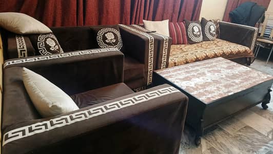 Sofa and Table Set For Sale in Resonable Price.